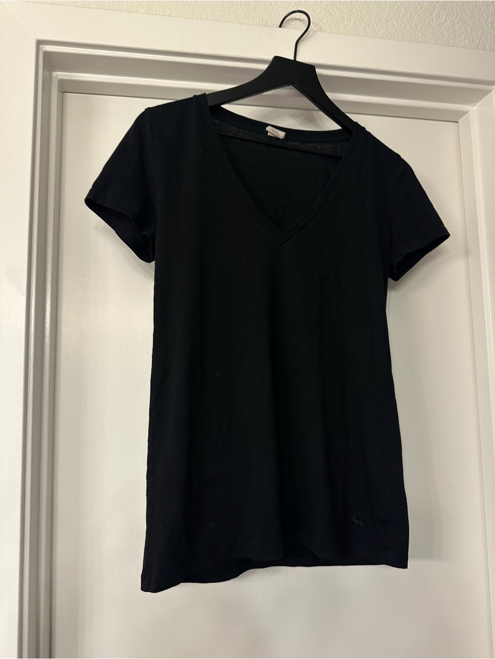 PINK Victoria's Secret Black V-Neck Short Sleeve Tee